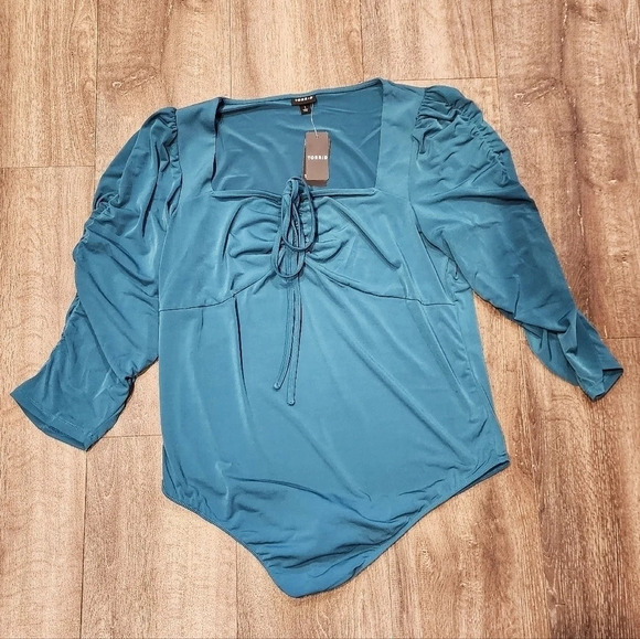 *NWT* Torrid Pacific Ivy Ruched Bodysuit - Picture 2 of 6